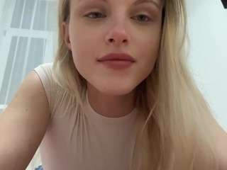 Live cam show with DenisseTinnin