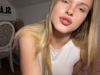 DenisseTinnin live webcam show