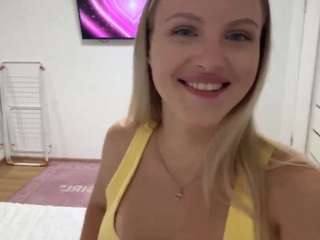 DenisseTinnin live cam preview