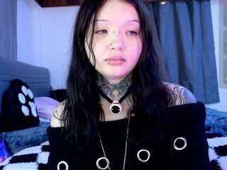 Live cam show with leinfis