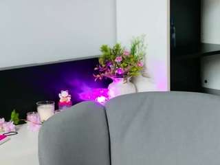 LianaJordanovich live webcam show