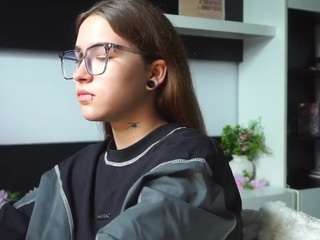 lianajordanovich's live room