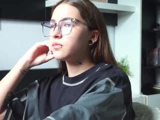 LianaJordanovich live cam preview