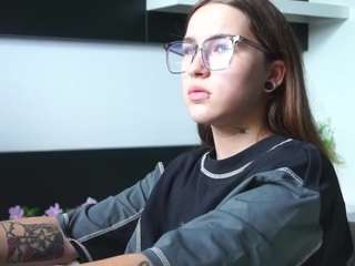 LianaJordanovich live cam preview