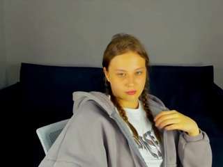 Vanessa-Sinclairr live webcam show