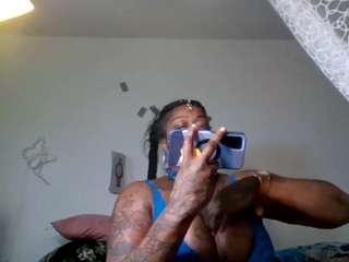 stalliontheesava... Live Webcam on {site_name}