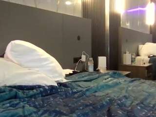 Live webcam model stalliontheesavage on Soda Cams