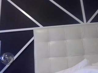 Stalliontheesavage's cam show statistics and live stream