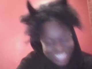 le modèle stalliontheesavage est en webcam porno dans un show sur le site camsoda, il possède les tags suivants: anal toys,ass,bedroom,bikini,cock rating,cum,dirty talk,erotic dance,green eyes,joi,kinky,lingerie,solo,toes