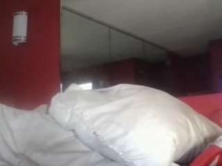 le modèle stalliontheesavage est en webcam porno dans un show sur le site camsoda, il possède les tags suivants: anal toys,ass,bedroom,bikini,cock rating,cum,dirty talk,erotic dance,green eyes,joi,kinky,lingerie,solo,toes