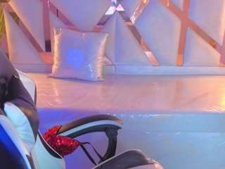 Live cam show with Charlott-Tp