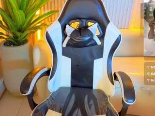 Charlott-Tp live webcam show