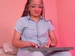 Dahliabrowniee live cam preview