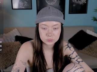 DragonFlya live webcam show