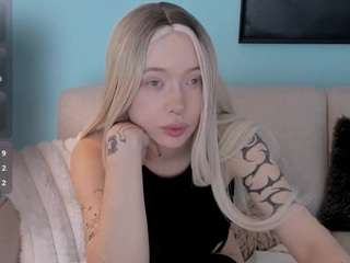 DragonFlya live webcam show