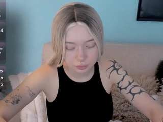 DragonFlya live webcam show