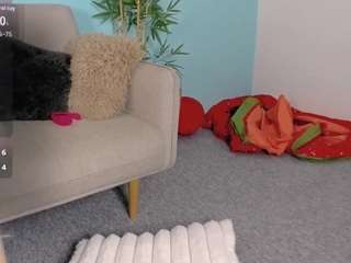 dragonflya live on CamSoda
