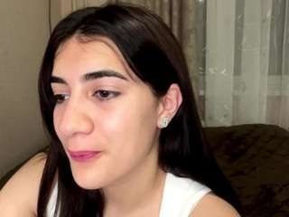 le modèle elenoralapeyrouse est en webcam porno dans un show sur le site camsoda, il possède les tags suivants: ass bouncing,no smoking,young adult,upskirt,twerk,teen 18,striptease,spanking,skinny,shaved pussy,sexy,sexting,no drinking,average,natural,lingerie,large tits,fetish,erotic dance,dirty talk