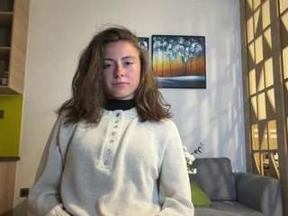 Marjorynurthen's cam show statistics and live stream