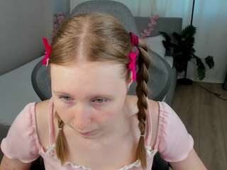 tinylili live webcam show