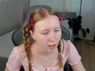tinylili live webcam show