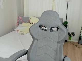 tinylili live webcam show