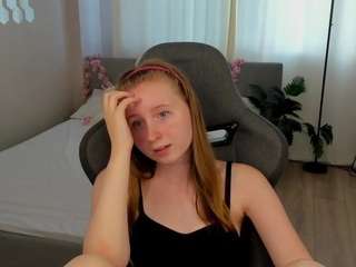 tinylili live webcam show
