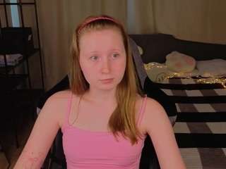 TinyLili live webcam show