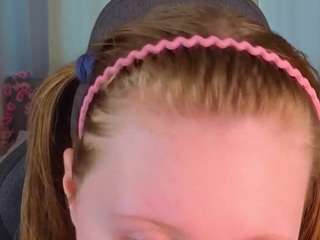 TinyLili live webcam show