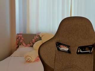 TinyLili live webcam show
