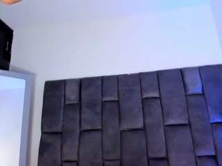 stacy-boom live cam — athletic, black hair, brown eyes
