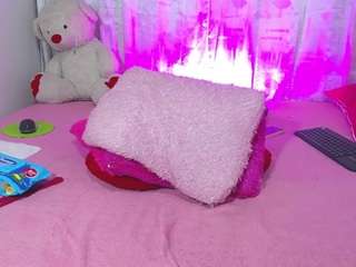 stanlyy1 live on CamSoda