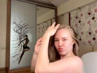 Live cam show with MitsukoCromeans