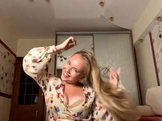 MitsukoCromeans live webcam show