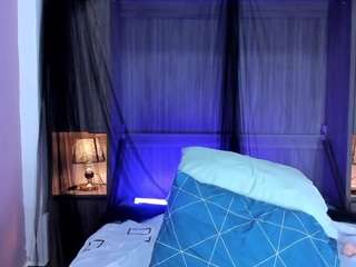 AllieBennet live webcam show