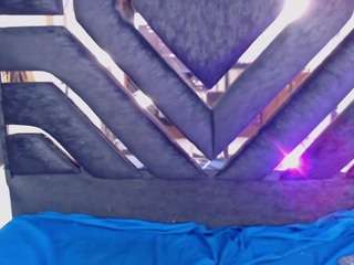 sweetbloomcs live webcam show
