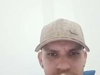 Live cam show with WoolBib
