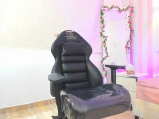 cheerry-tay live webcam show