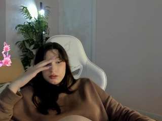 jennifer-broccoli live profile