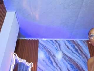 penelope-tay live webcam show