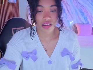 penelope-tay's live room