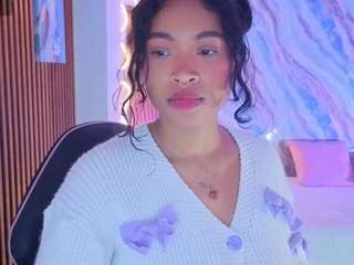 penelope-tay's live room