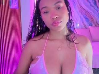 penelope-tay's live room