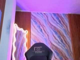 penelope-tay's live room