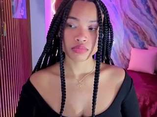 penelope-tay's live room