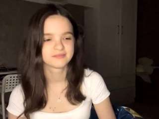 Almedapotthast's cam show statistics and live stream