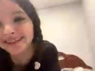 Sophie live cam preview