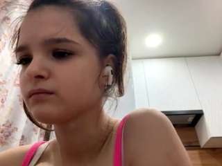 Sophie live cam preview