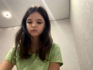 Sophie live cam preview