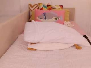 EllaNocturne live cam preview
